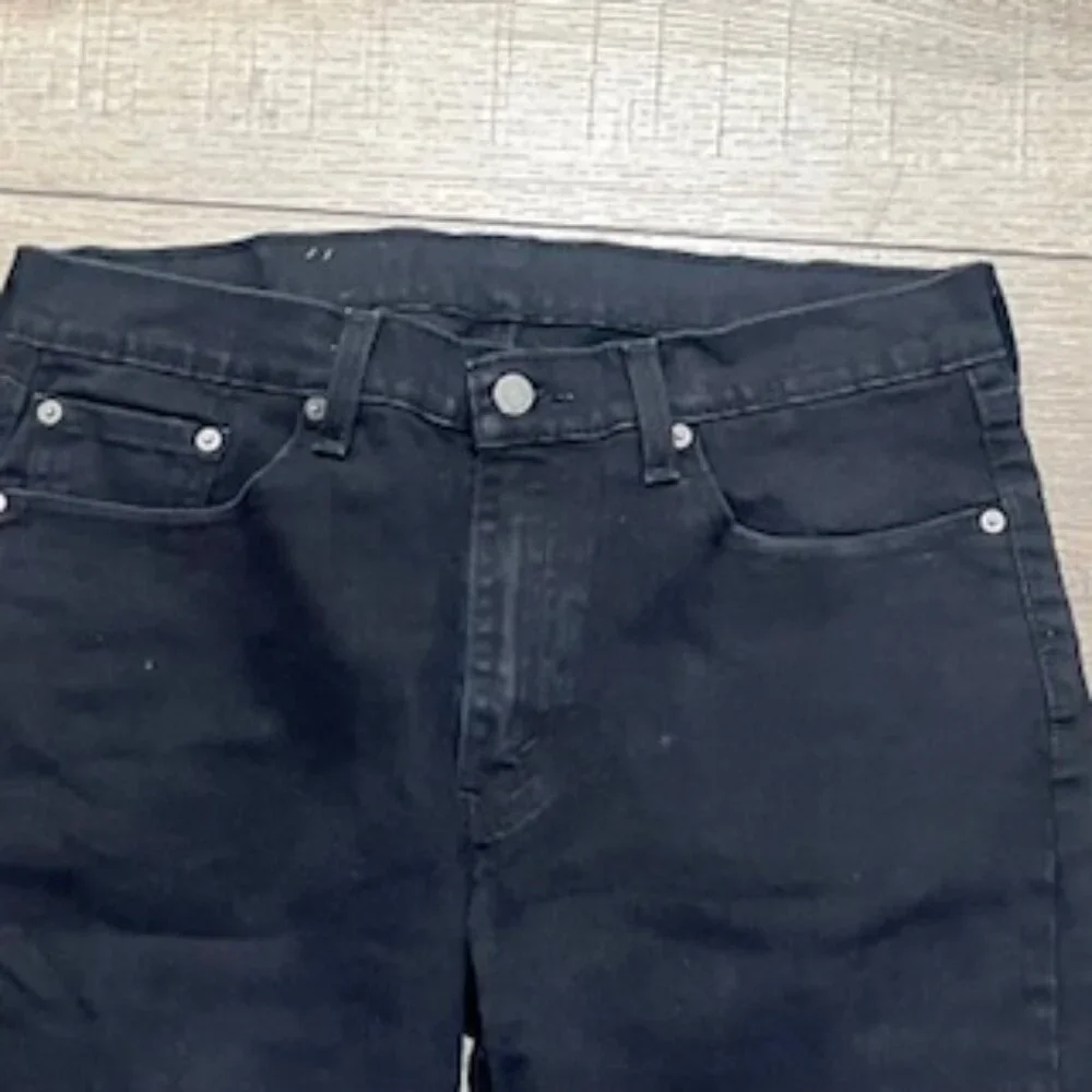 Levi’s 514 Black Denim Jeans Men’s size 33 x 30 straight legs